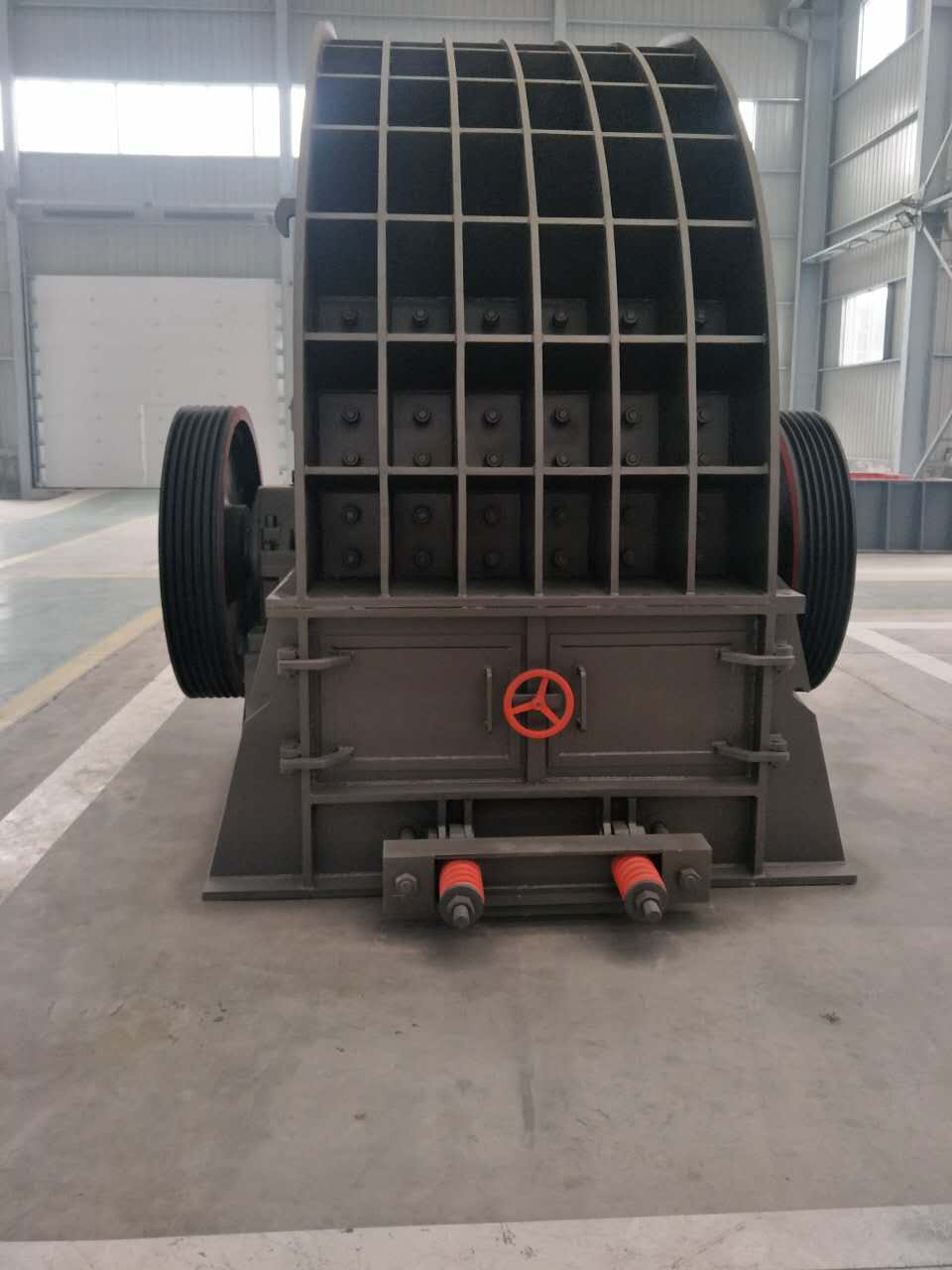 思科重型錘式破碎機(jī)結(jié)構(gòu)性強(qiáng)抗沖擊