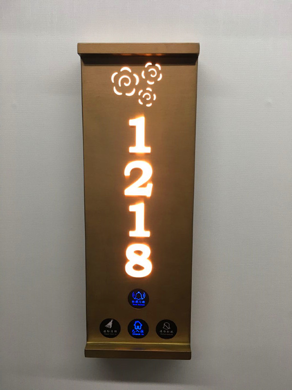 定制酒店電子門(mén)牌不銹鋼水晶門(mén)牌