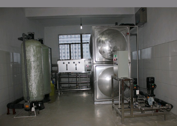 純凈水設(shè)備/山東凈水設(shè)備廠家/水設(shè)備廠家價格/純凈水設(shè)備價格/軟化水設(shè)備價格
