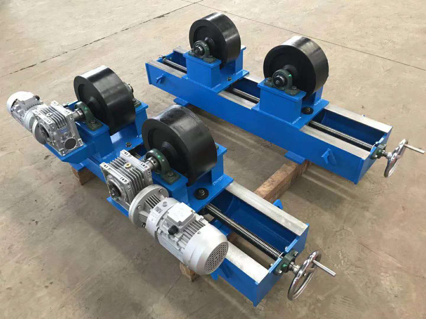 十字架焊接操作機(jī)