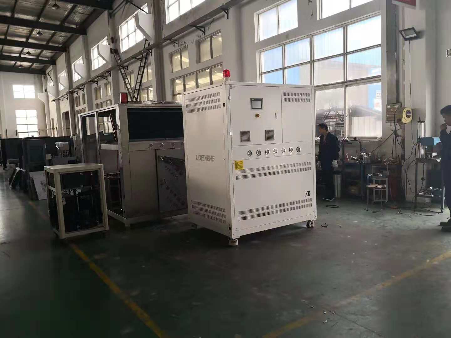 工業(yè)冷水機  洛陽冷卻設備廠家
