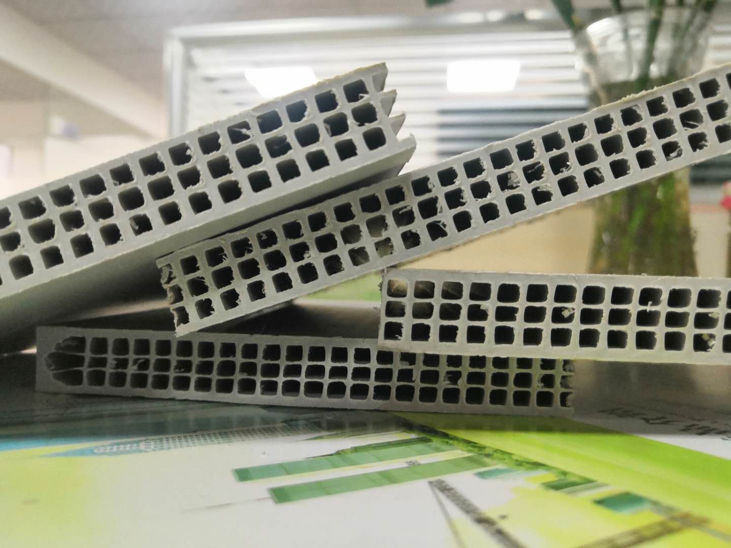 廠家供應(yīng)建筑塑膠模板 陜西固安科技廠家供應(yīng)建筑塑膠模板