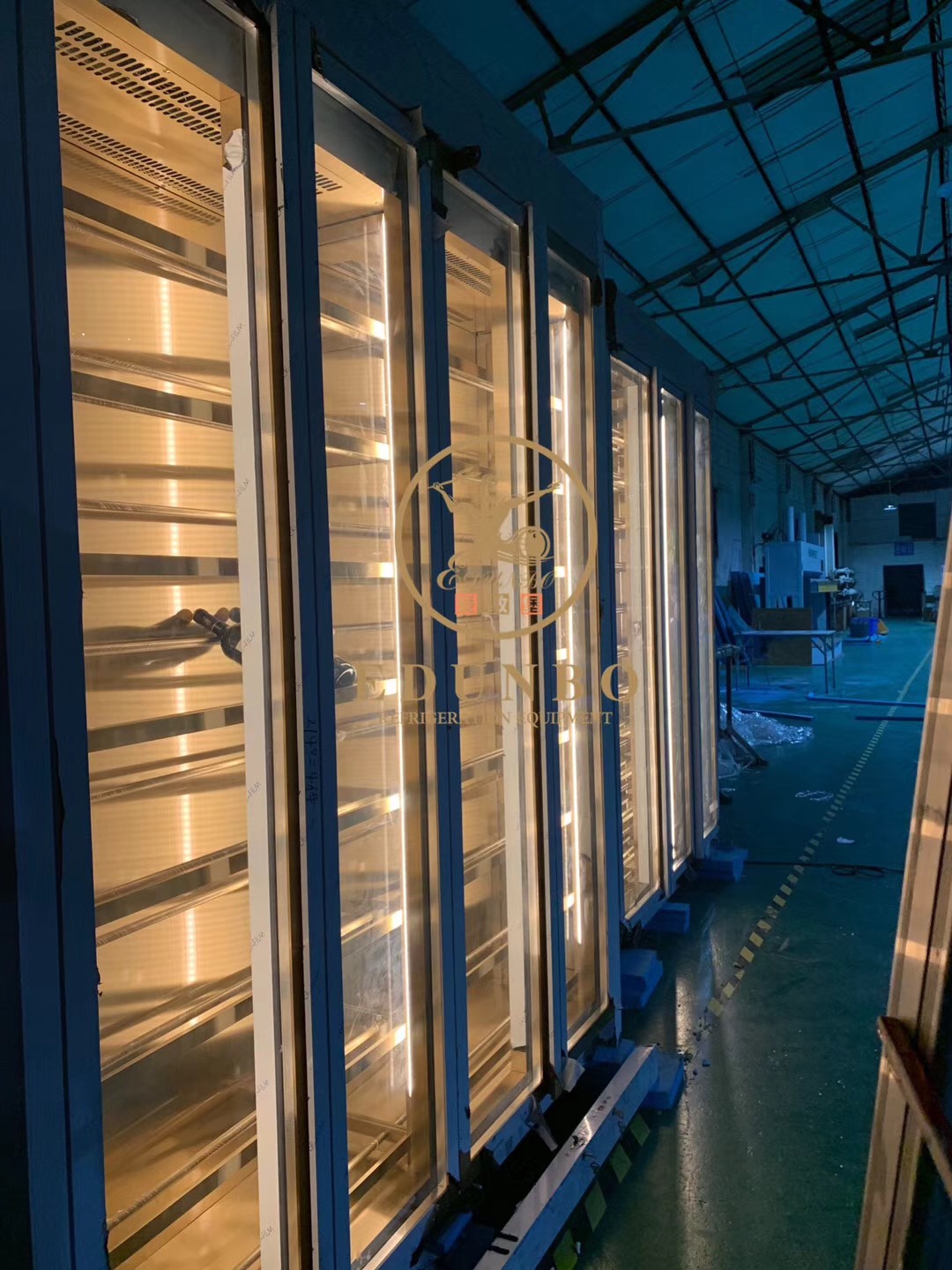 *紅酒柜品牌_不銹鋼酒柜定制_紅酒柜品牌哪個(gè)好