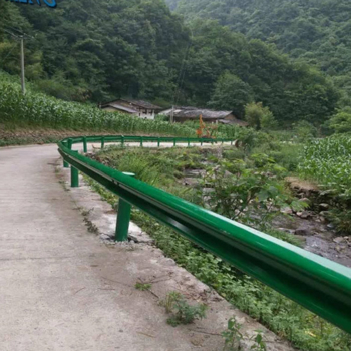 廣西波形防撞護(hù)欄高速護(hù)欄板噴塑護(hù)欄板廠(chǎng)家供應(yīng)