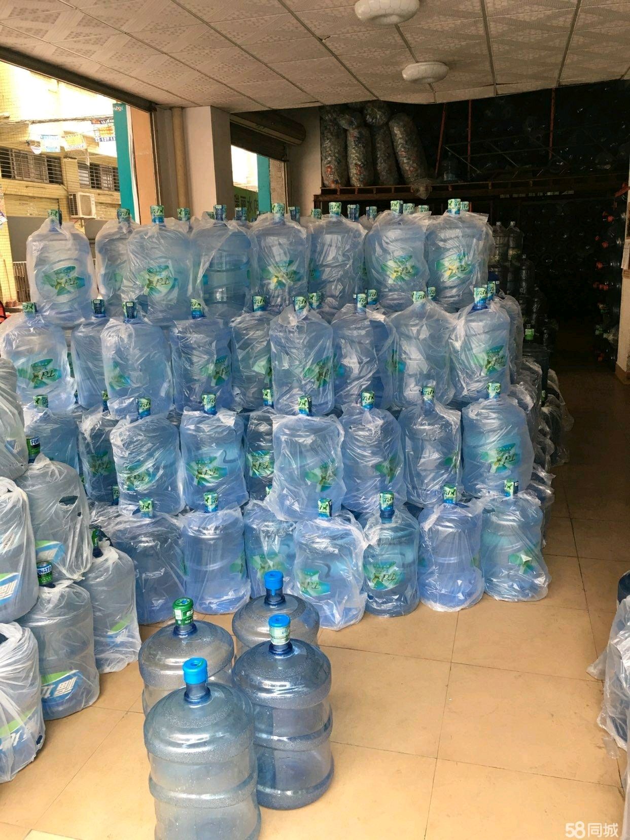 東莞虎門鎮(zhèn)長安鎮(zhèn)機器用水店-桶裝水訂水電話