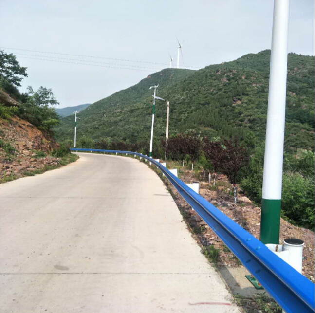 四川鄉(xiāng)村公路護(hù)欄高速防撞護(hù)欄波形梁鋼護(hù)欄板