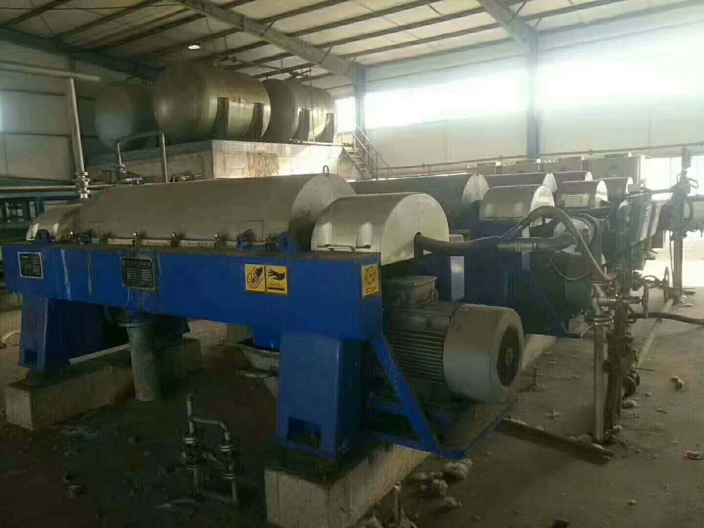 工廠緊急處理多臺臥螺離心機(jī)