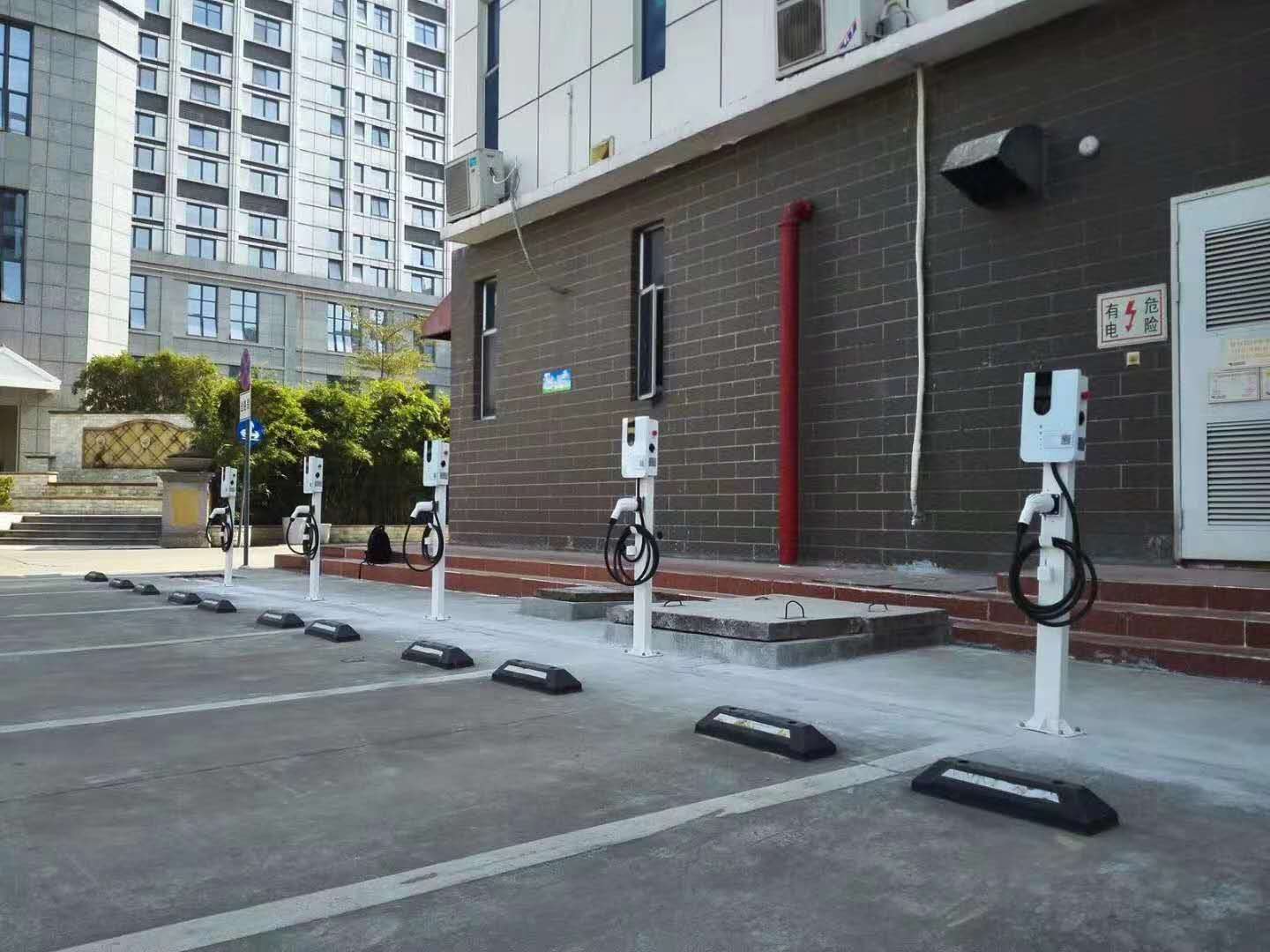 為什么慢充（充電樁）用交流，而快充 山西充電樁交流 直流 高速充電樁