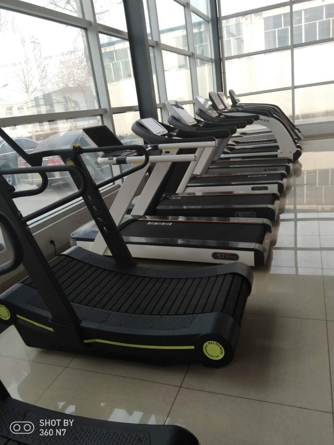 跑步機(jī)價(jià)格 室內(nèi)商用健身器材