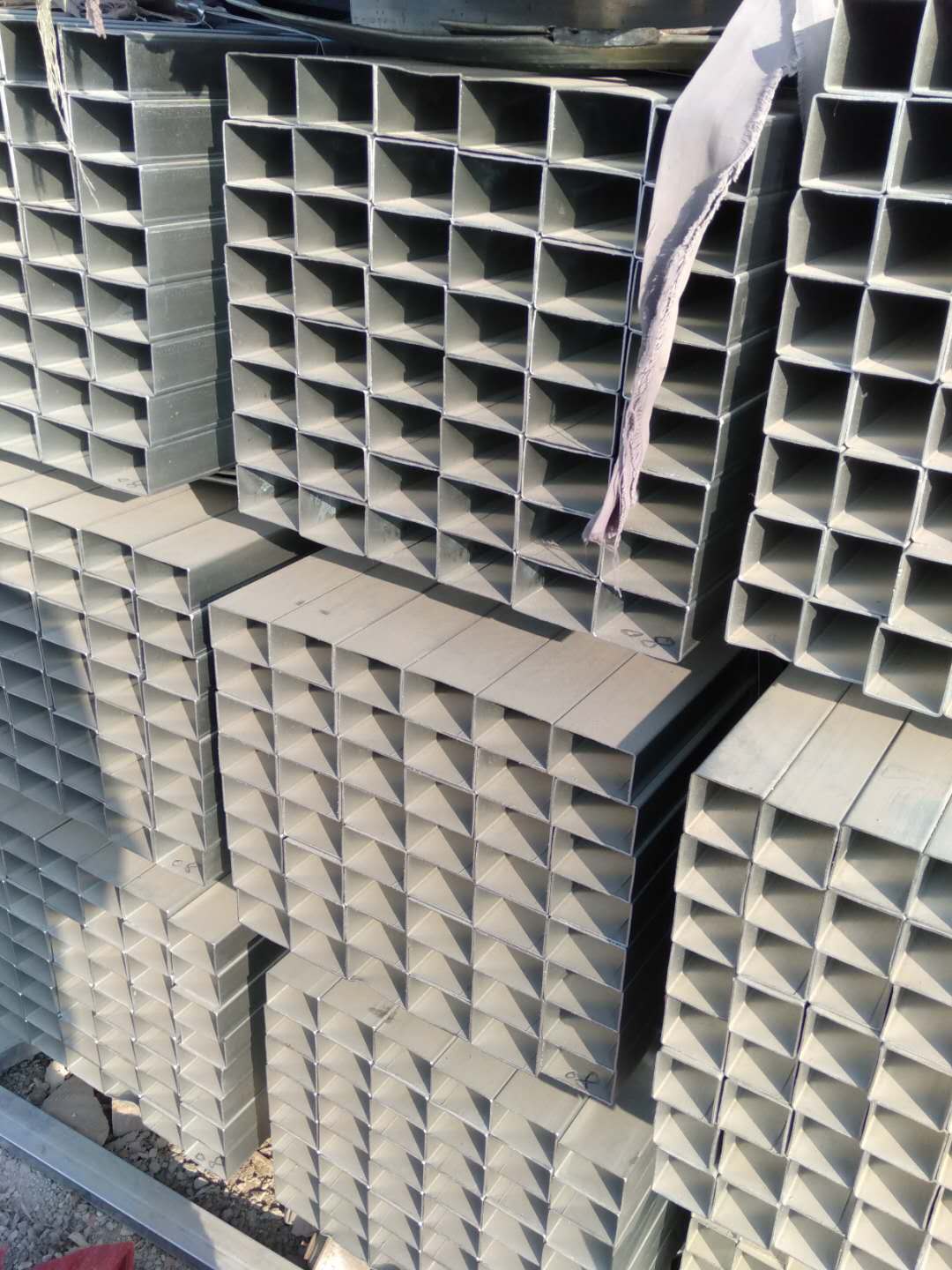 濟(jì)南鍍鋅方管規(guī)格齊全