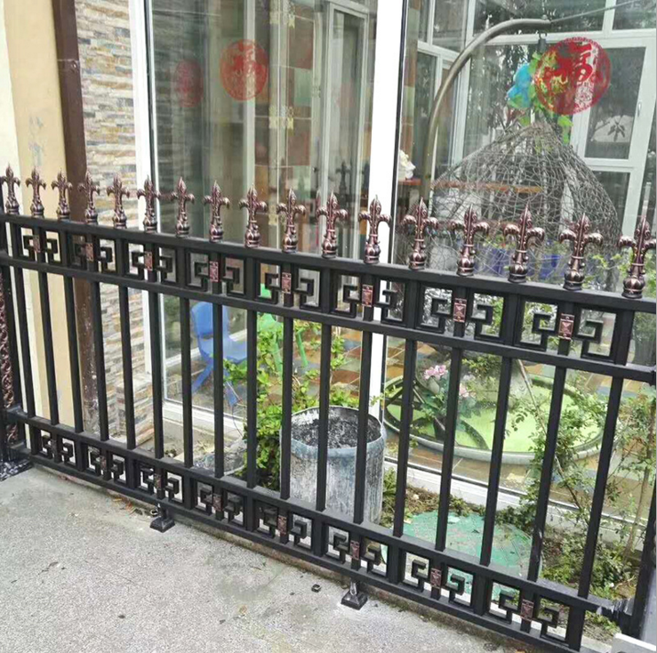 *雕花護(hù)欄 陽(yáng)臺(tái)鋁藝雕花護(hù)欄 *雕花護(hù)欄
