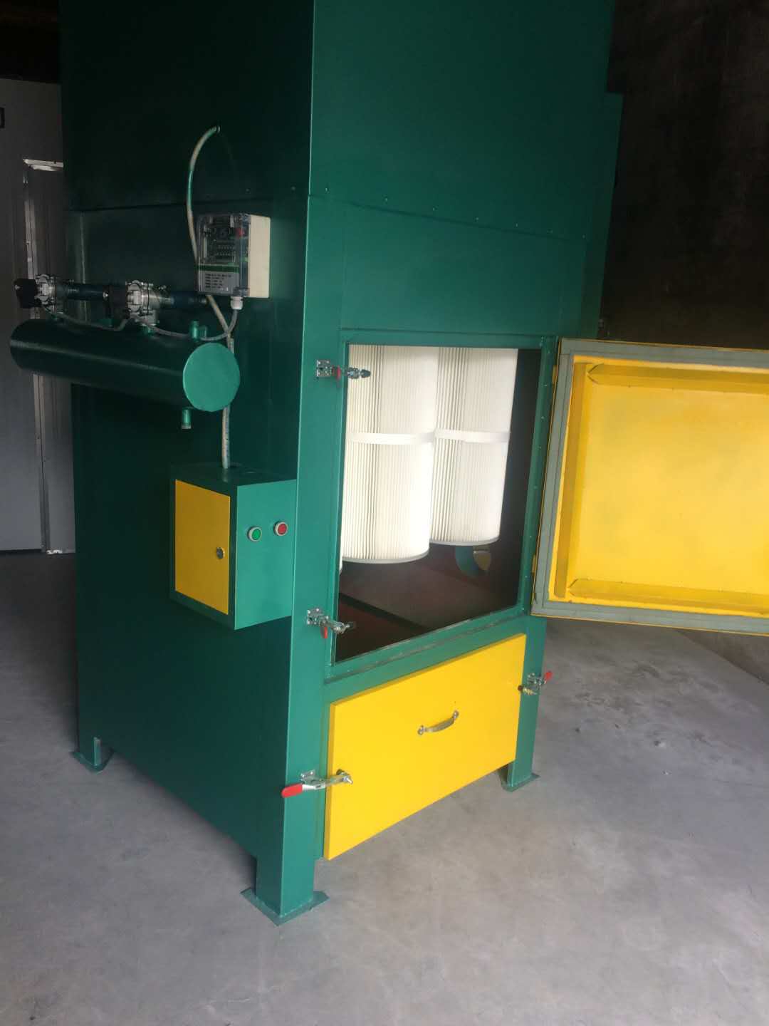 工業(yè)除塵器 供應(yīng)工業(yè)除塵器、煙塵除塵器