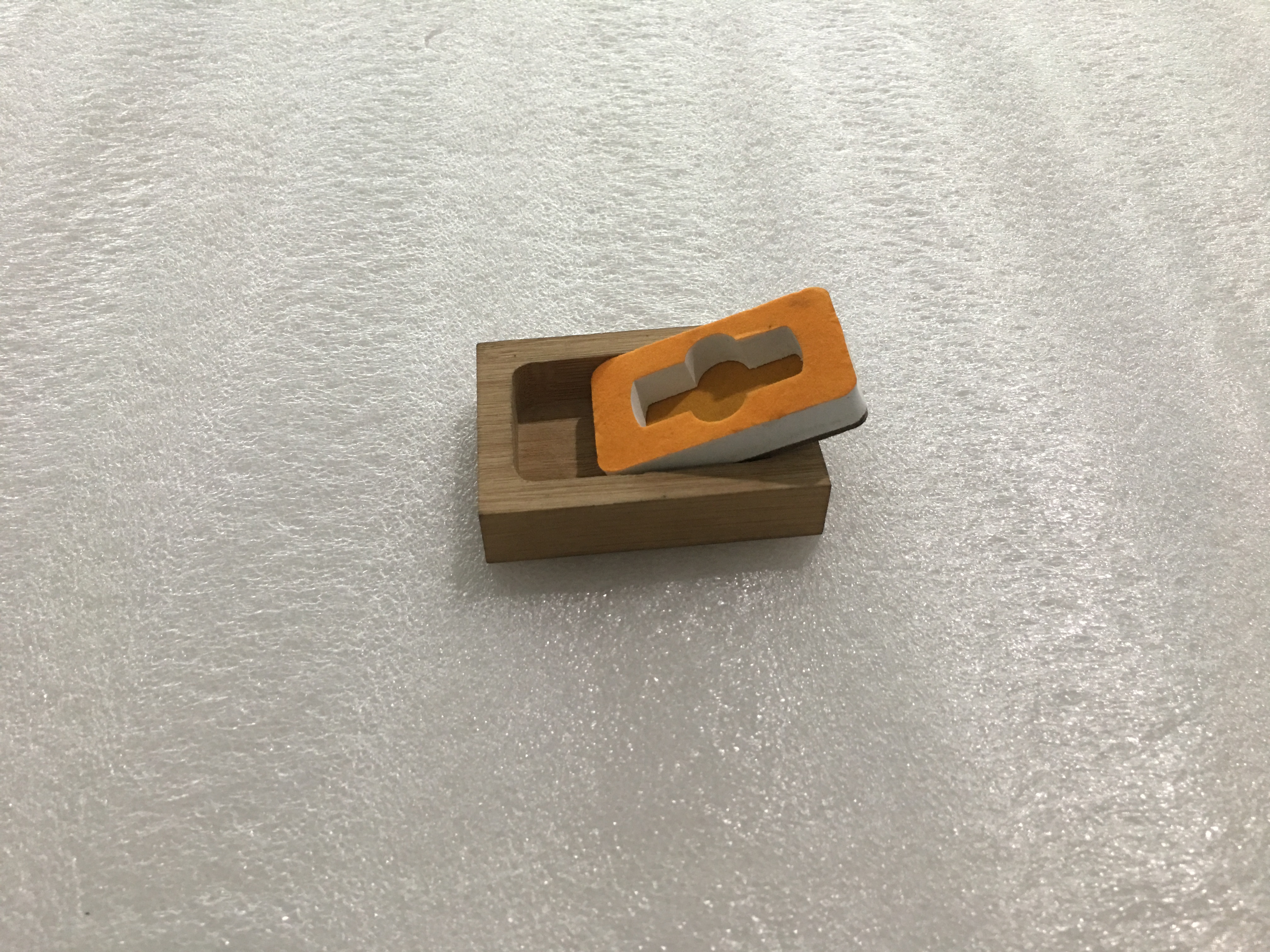 9011帶絨EVA棉包裝_深圳9011帶絨EVA棉包裝_9011帶絨EVA棉包裝廠家