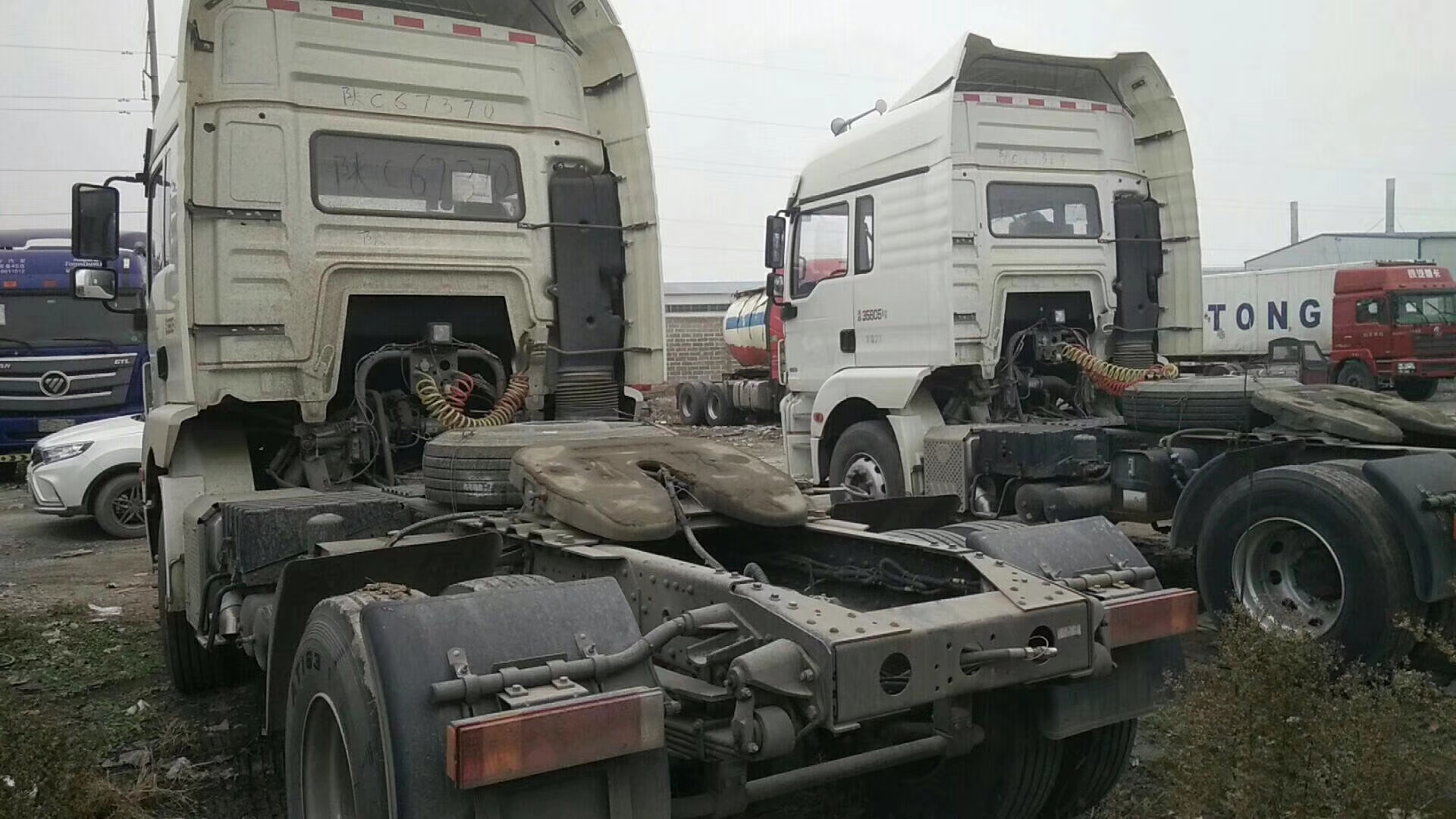 出售二手德龍單驅(qū)半掛牽引車18年國(guó)五