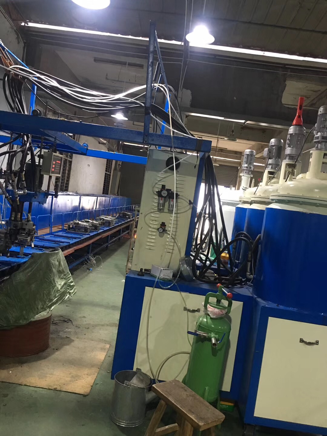 聚氨酯機(jī)器直銷 聚氨酯機(jī)器直銷價(jià)格 聚氨酯機(jī)器直銷哪家好 浙江聚氨酯機(jī)器直銷