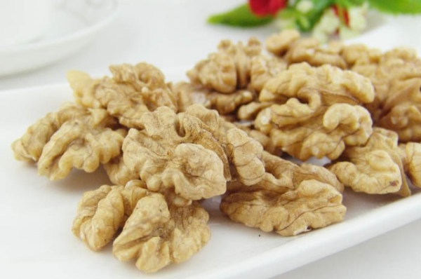 產地直銷生核桃仁 核桃碎烘焙原料月餅餡料 云南核桃仁批發(fā)