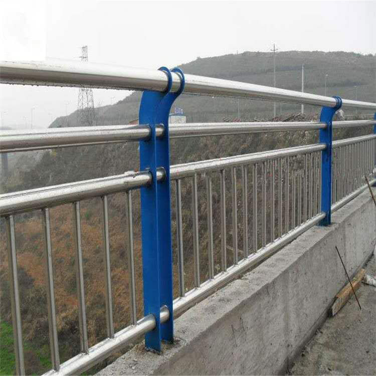 貴州貴陽橋梁護(hù)欄天橋欄桿河道護(hù)欄河岸護(hù)欄橋側(cè)護(hù)欄道路扶手護(hù)欄