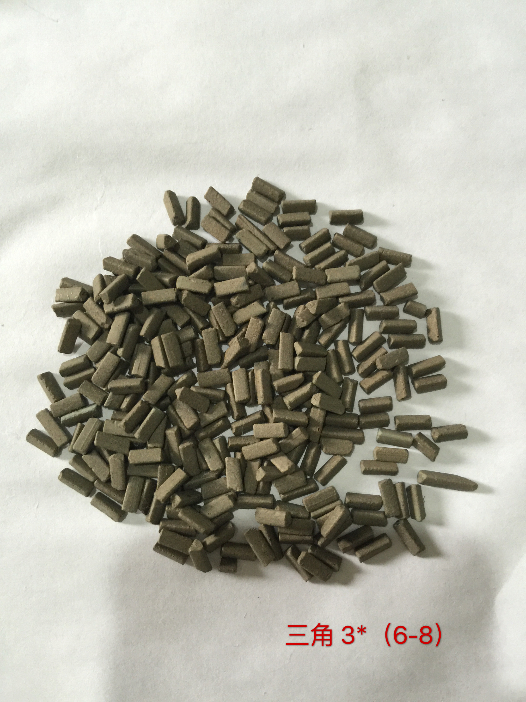 高鋁磨料哪家好，價(jià)格實(shí)惠，廠家