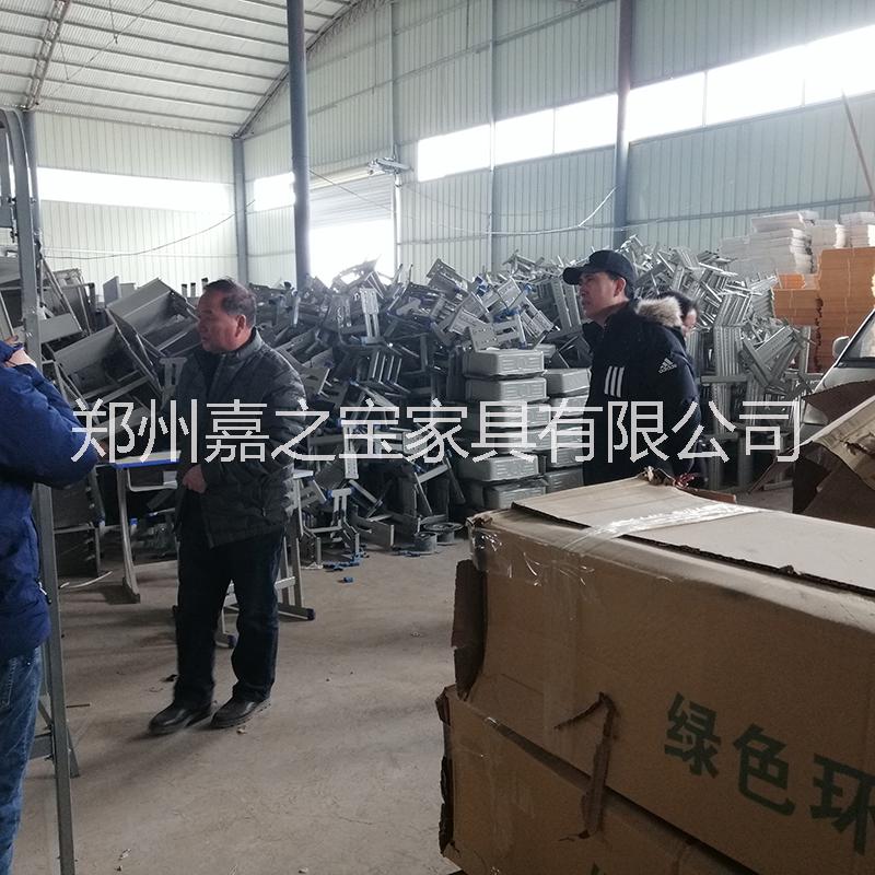 安陽課桌椅廠家批發(fā)學(xué)生 安陽課桌椅廠家批發(fā)學(xué)生課桌