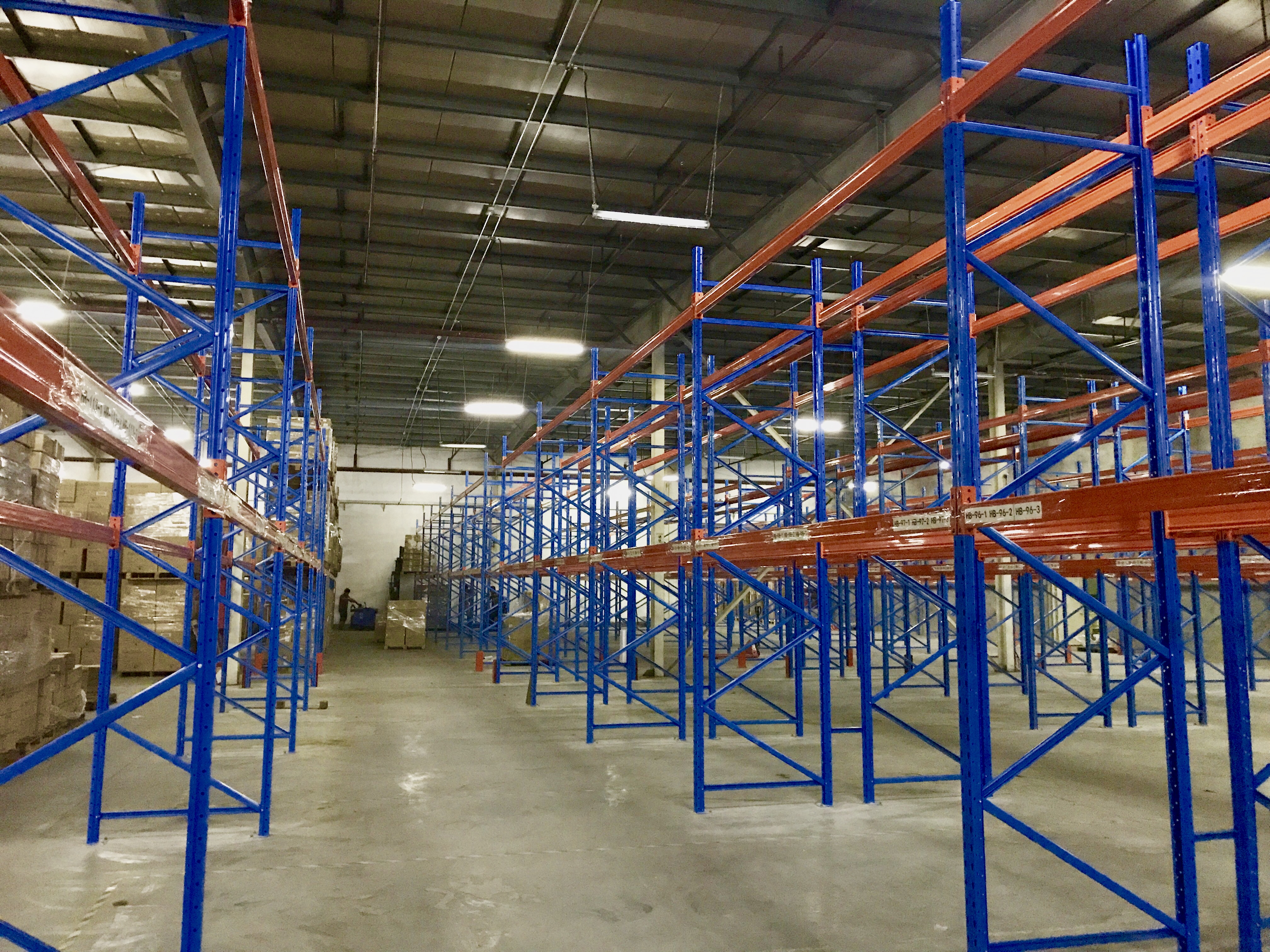 深圳坪山保稅區(qū)倉(cāng)儲(chǔ)