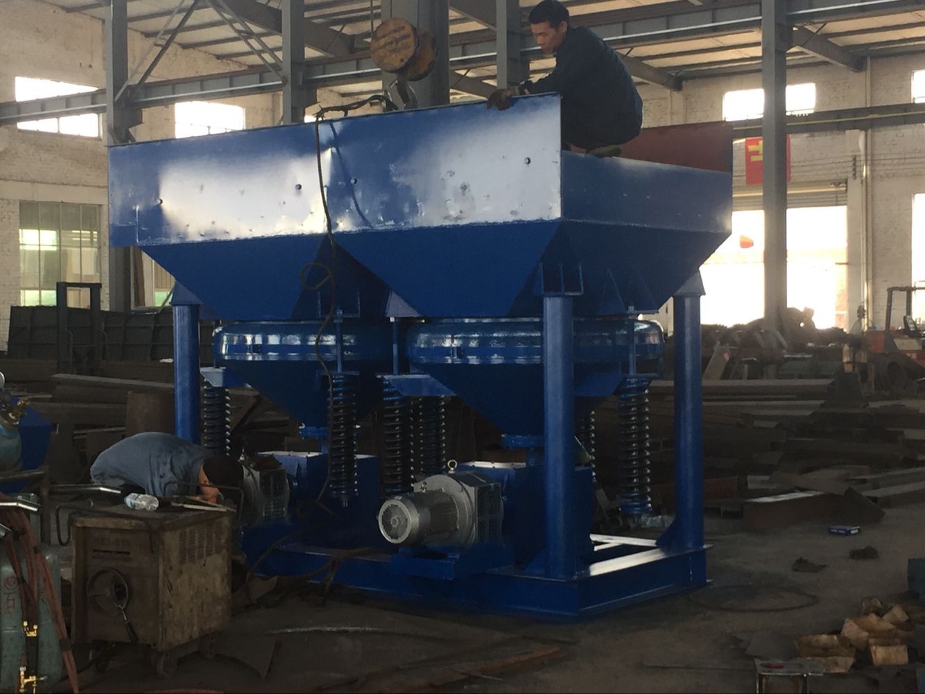 供應(yīng)選礦設(shè)備跳汰機(jī) 重力選礦設(shè)備跳汰機(jī)生產(chǎn)廠家 JT4-2螢石跳汰機(jī)