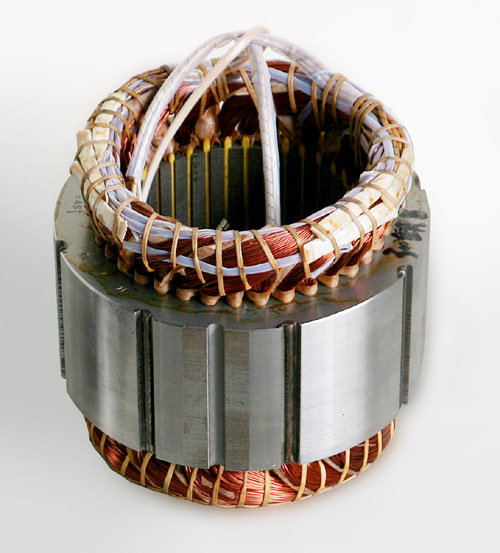 專業(yè)供應(yīng)2.2KW比澤爾小四缸電機(jī) 機(jī)械設(shè)備用電動機(jī)壓縮機(jī)配件