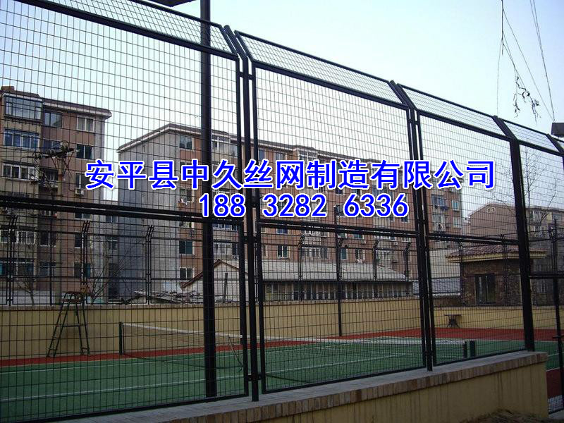 運(yùn)動(dòng)場(chǎng)護(hù)欄網(wǎng)圍欄網(wǎng)球場(chǎng)圍網(wǎng)操場(chǎng)勾花球場(chǎng)圍網(wǎng)