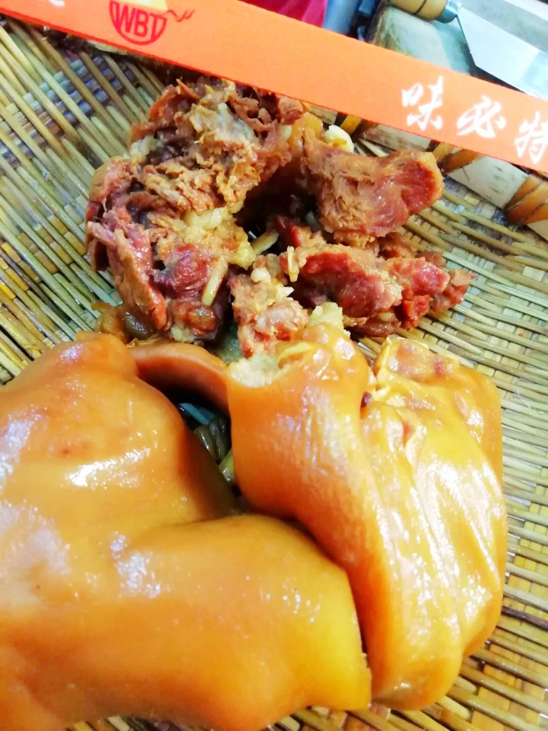 小吃鹵菜培訓(xùn) 夫妻肺片口水雞涼菜培訓(xùn) 費(fèi)用低包食宿 鹵菜涼菜技術(shù)培訓(xùn)不限制學(xué)習(xí)時(shí)間