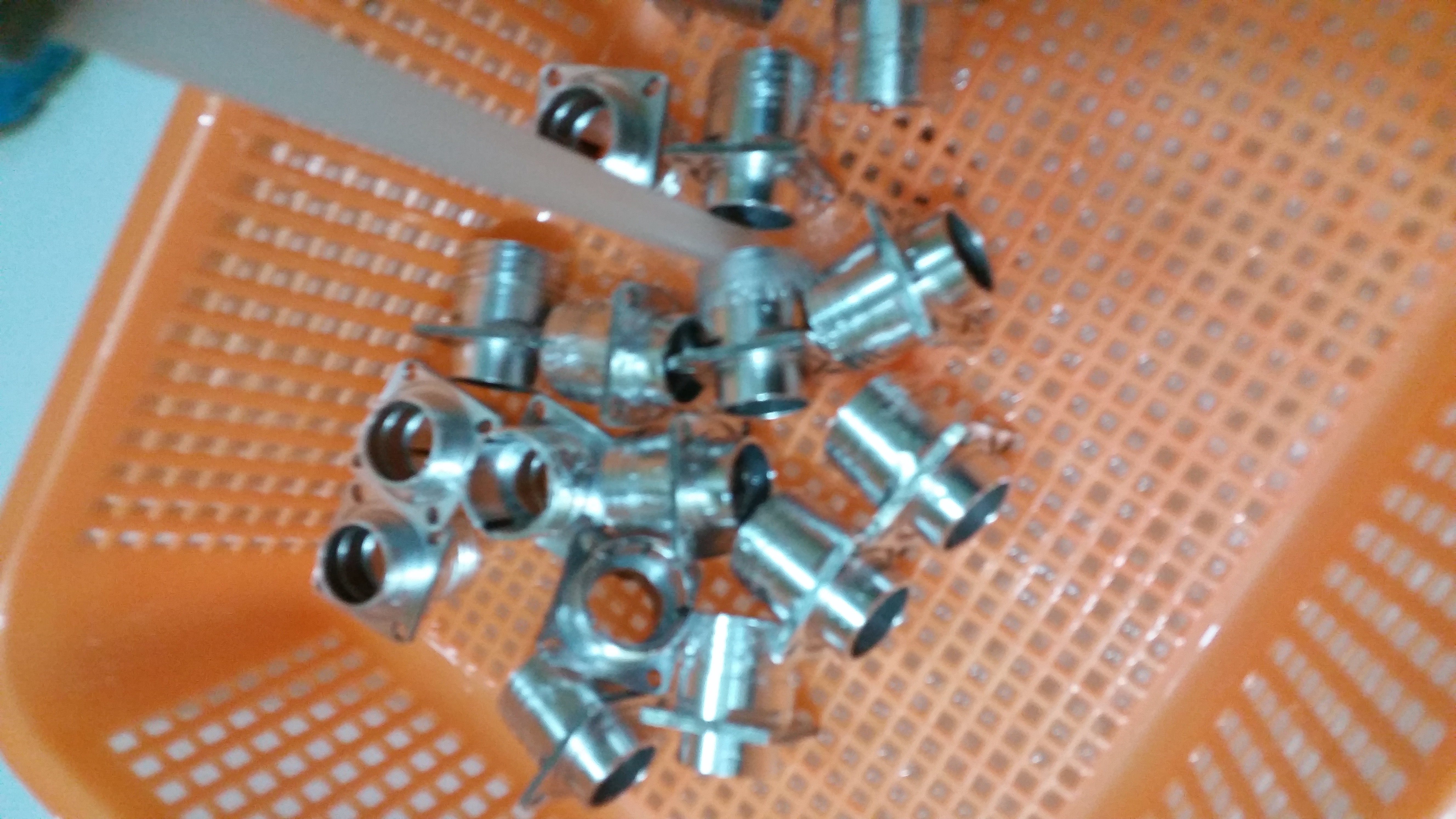 蘇州*磁力拋光機(jī)，去毛刺設(shè)備，