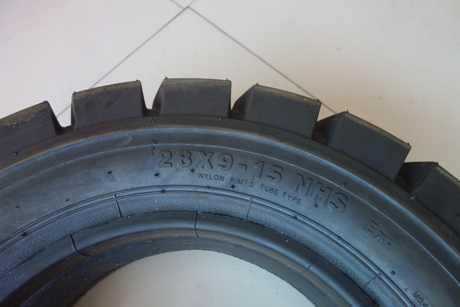 新品特價(jià)銷售朝陽輪胎18x7-8