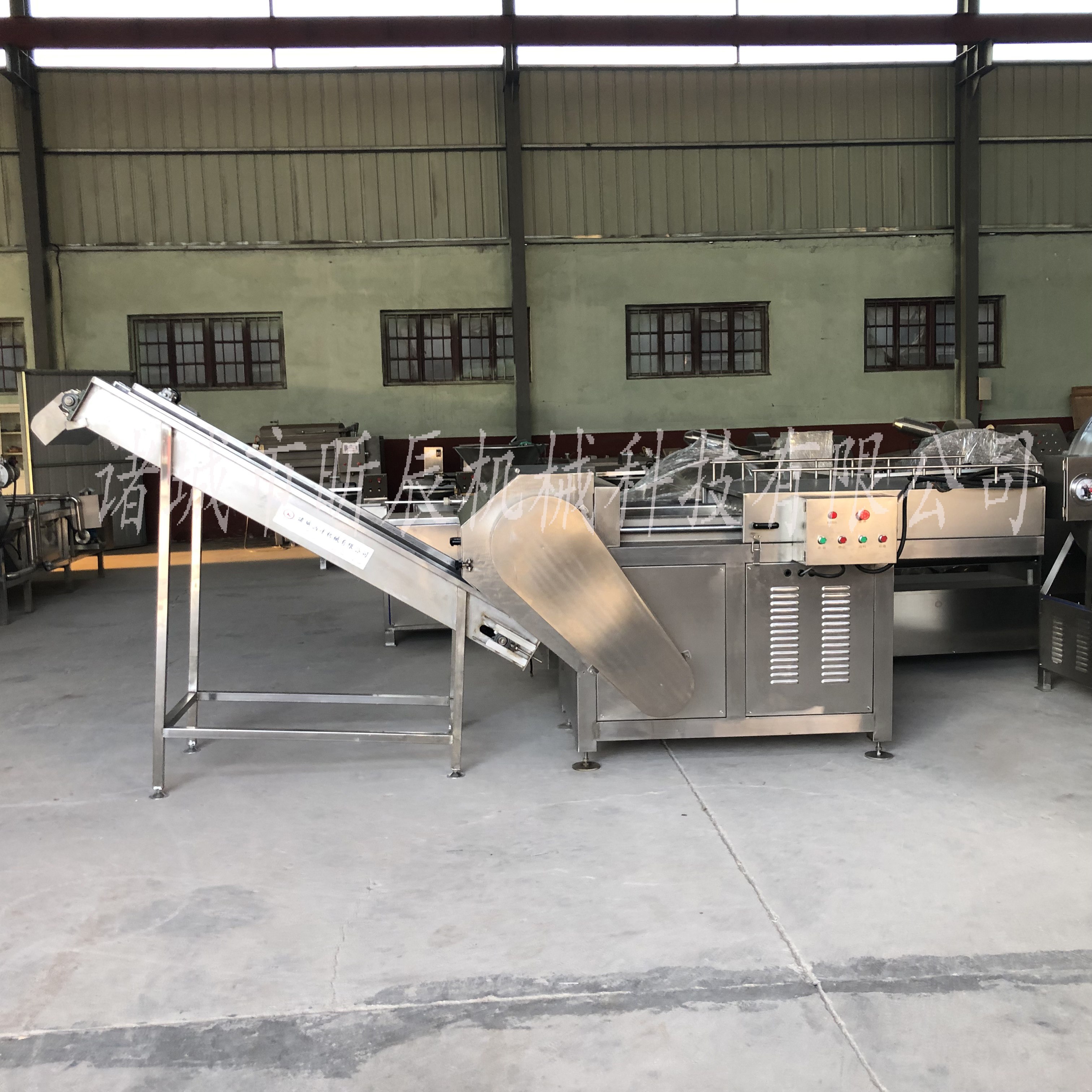 多功能全自動(dòng)凍肉破碎機(jī) 油脂破碎機(jī) 凍肉盤(pán)快速破碎機(jī)凍肉切片機(jī) 多功能全自動(dòng)凍肉破碎機(jī)凍肉切片機(jī)