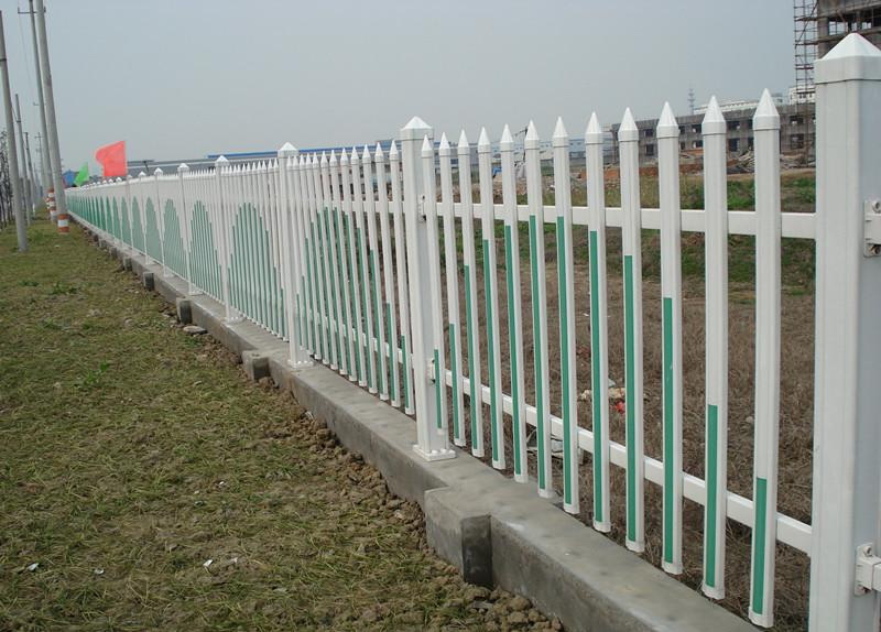 武漢塑鋼護(hù)欄廠家報(bào)價(jià)，塑鋼護(hù)欄批發(fā)價(jià)格，塑鋼護(hù)欄定制供應(yīng)商