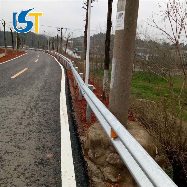 湖南沅江市高速護欄安全性能高 湖南沅江市高速護欄GRB 波形護欄