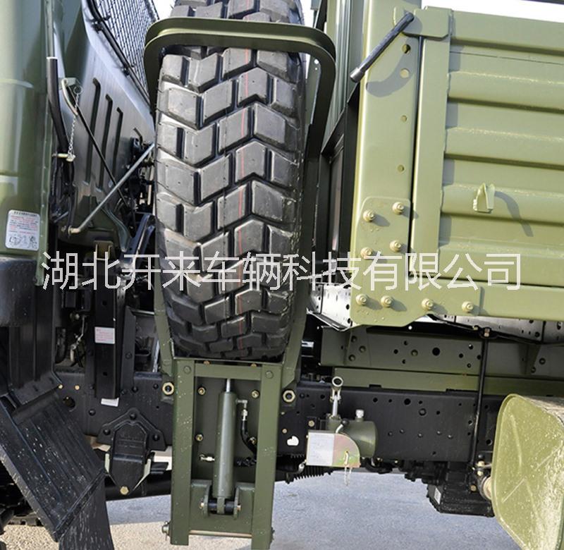 三噸半六驅(qū)越野車平頭