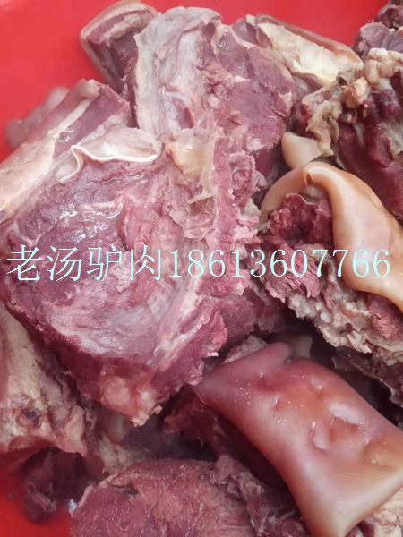 供應(yīng)佬倔驢熟驢肉帶皮熟驢肉