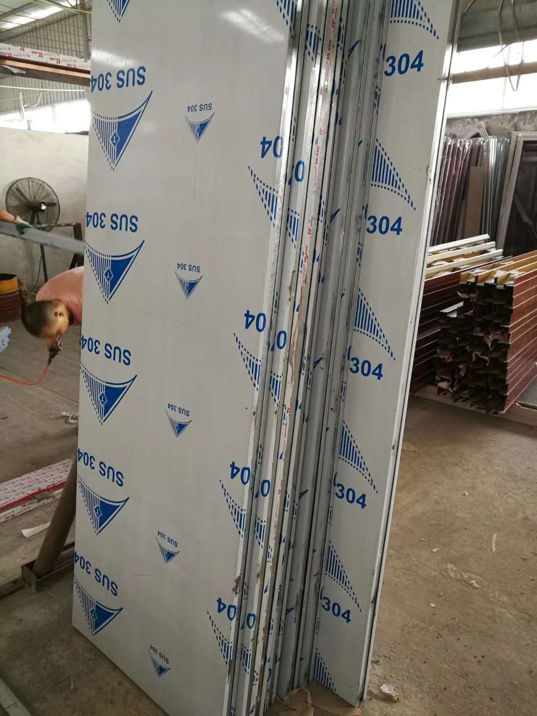海珠區(qū)不鋼防火門 廠家直銷304不銹鋼防火門 304不銹鋼消防門加工