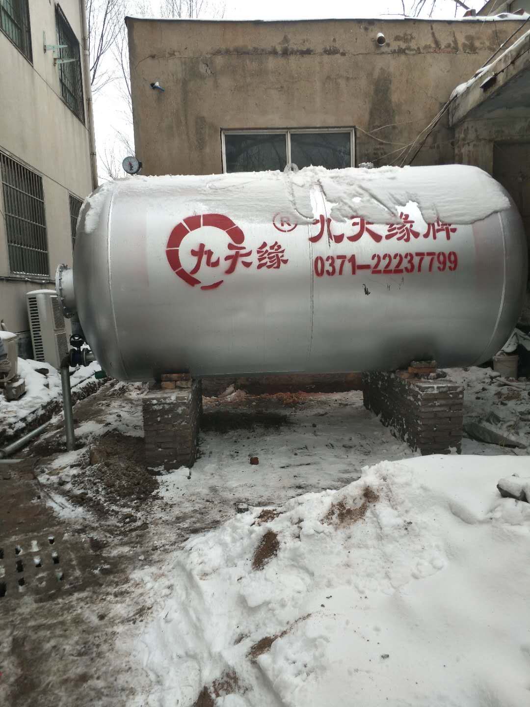 臥式無塔供水設(shè)備