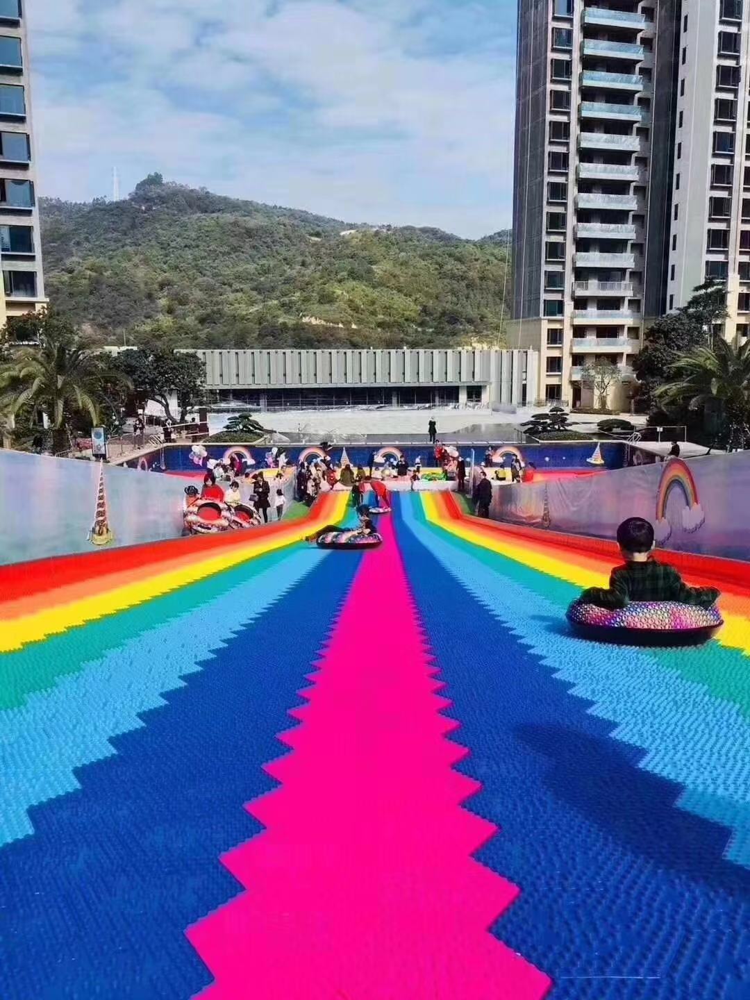 大型景區(qū)項(xiàng)目七彩滑道旱雪出租出售