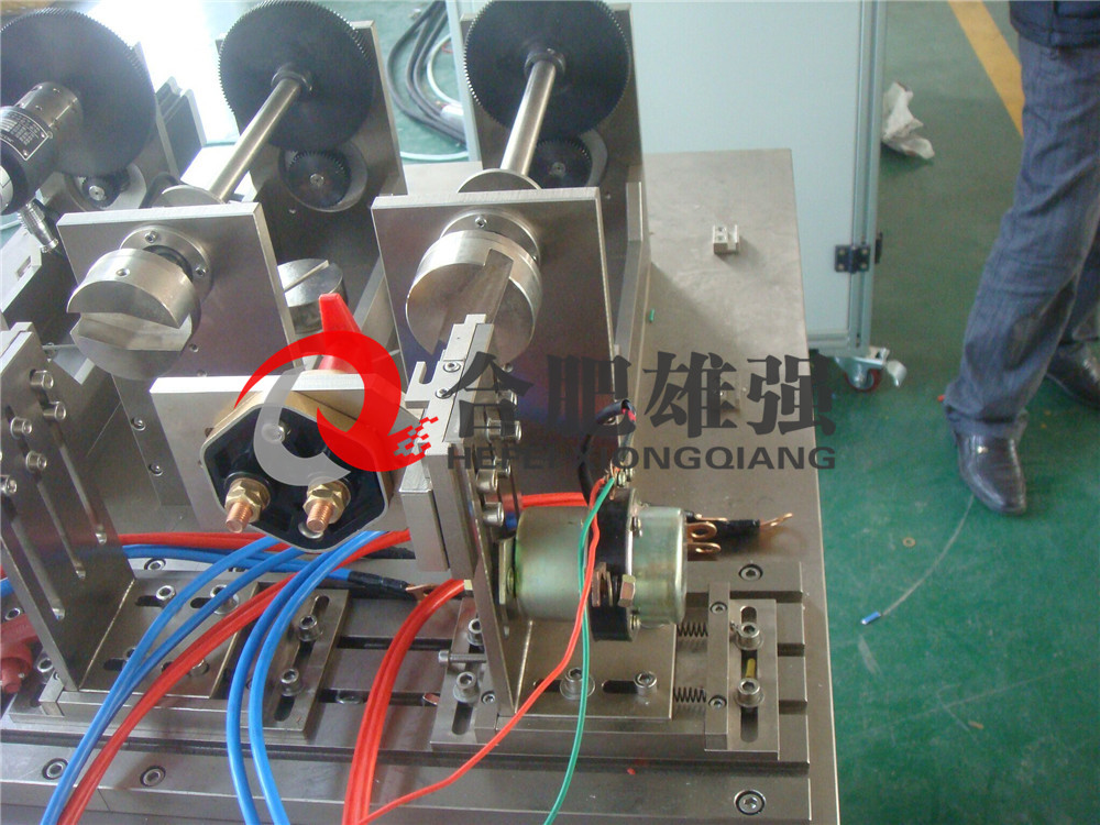 汽車電源總開關耐久試驗臺