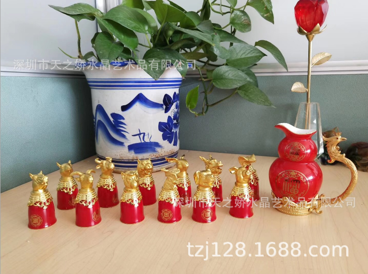 玉瓷金箔酒杯 酒杯供應(yīng)商 酒杯廠(chǎng)家 酒杯廠(chǎng)家直銷(xiāo) 酒杯價(jià)格 廣東酒杯價(jià)格 廣東酒杯供應(yīng)商 酒杯產(chǎn)商 水晶白酒杯套裝