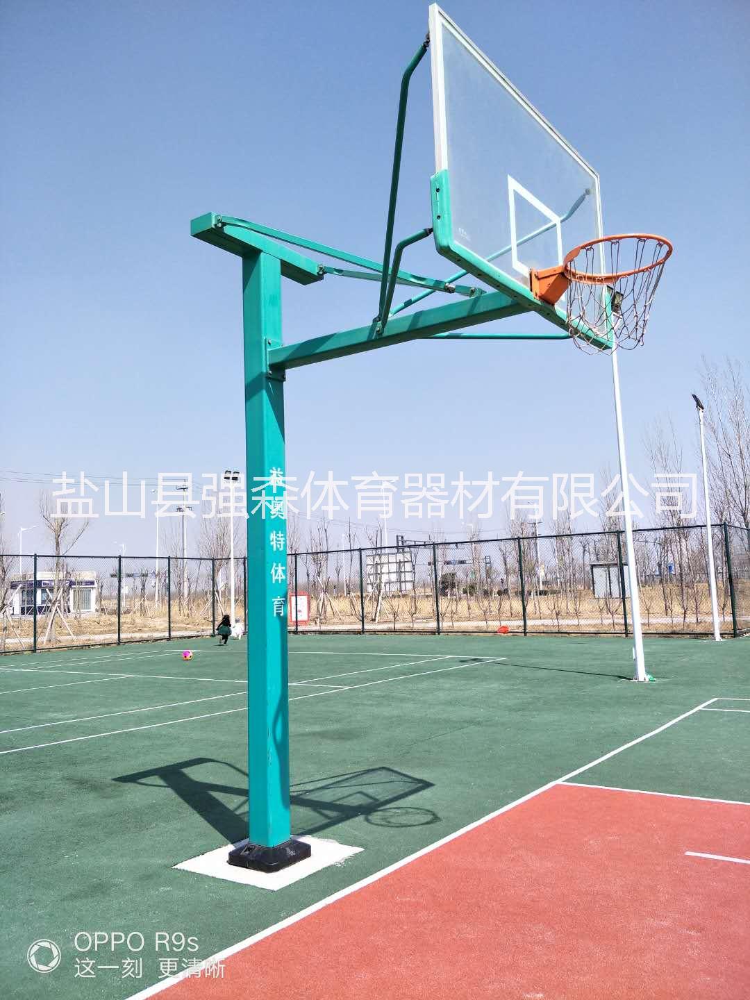 籃球架生產(chǎn)廠家 廣州籃球架 電動(dòng)液壓籃球架