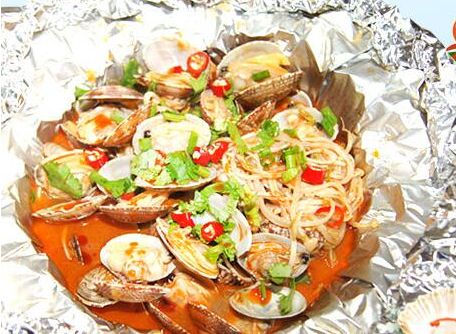 花甲米線培訓(xùn) 罐罐砂鍋米線培訓(xùn) 小面搭配優(yōu)惠學(xué)包食宿