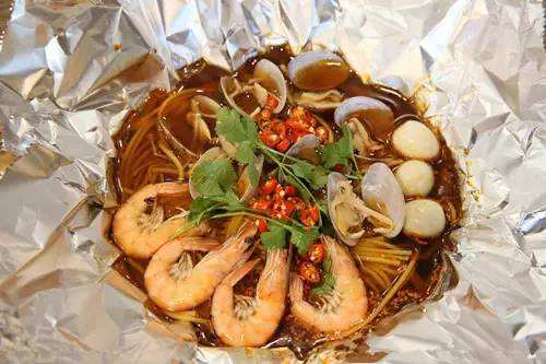 花甲米線培訓(xùn) 罐罐砂鍋米線培訓(xùn) 小面搭配優(yōu)惠學(xué)包食宿