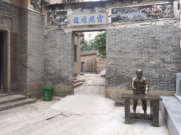 佛山玻璃鋼仿銅人物雕塑造型 園林玻璃鋼制品