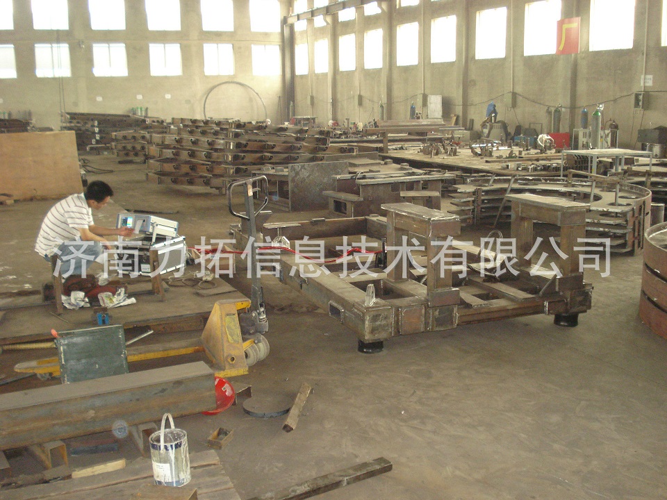 成都振動時效 振動時效設(shè)備 振動時效儀
