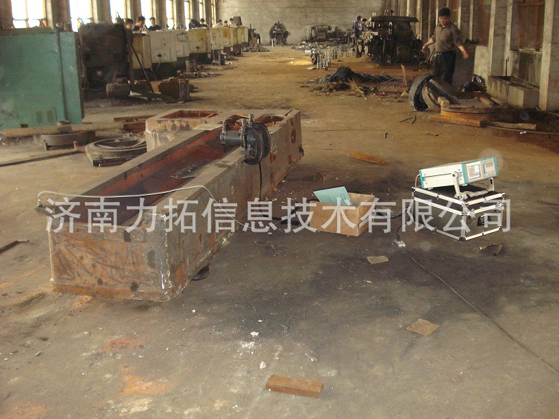 成都振動時效 振動時效設(shè)備 振動時效儀