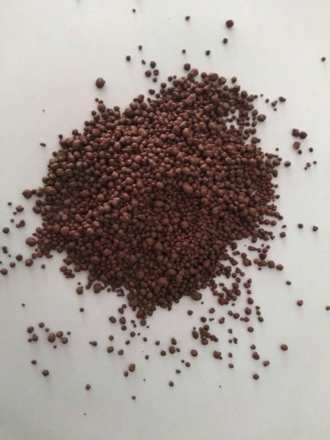 膨潤(rùn)土廠家直銷 紅色顆粒膨潤(rùn)土質(zhì)量好 *惠