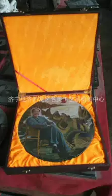 蒙古黑墨晶玉影雕包裝盒用于禮品家居飾品是屬于新興產(chǎn)品炭雕禮品