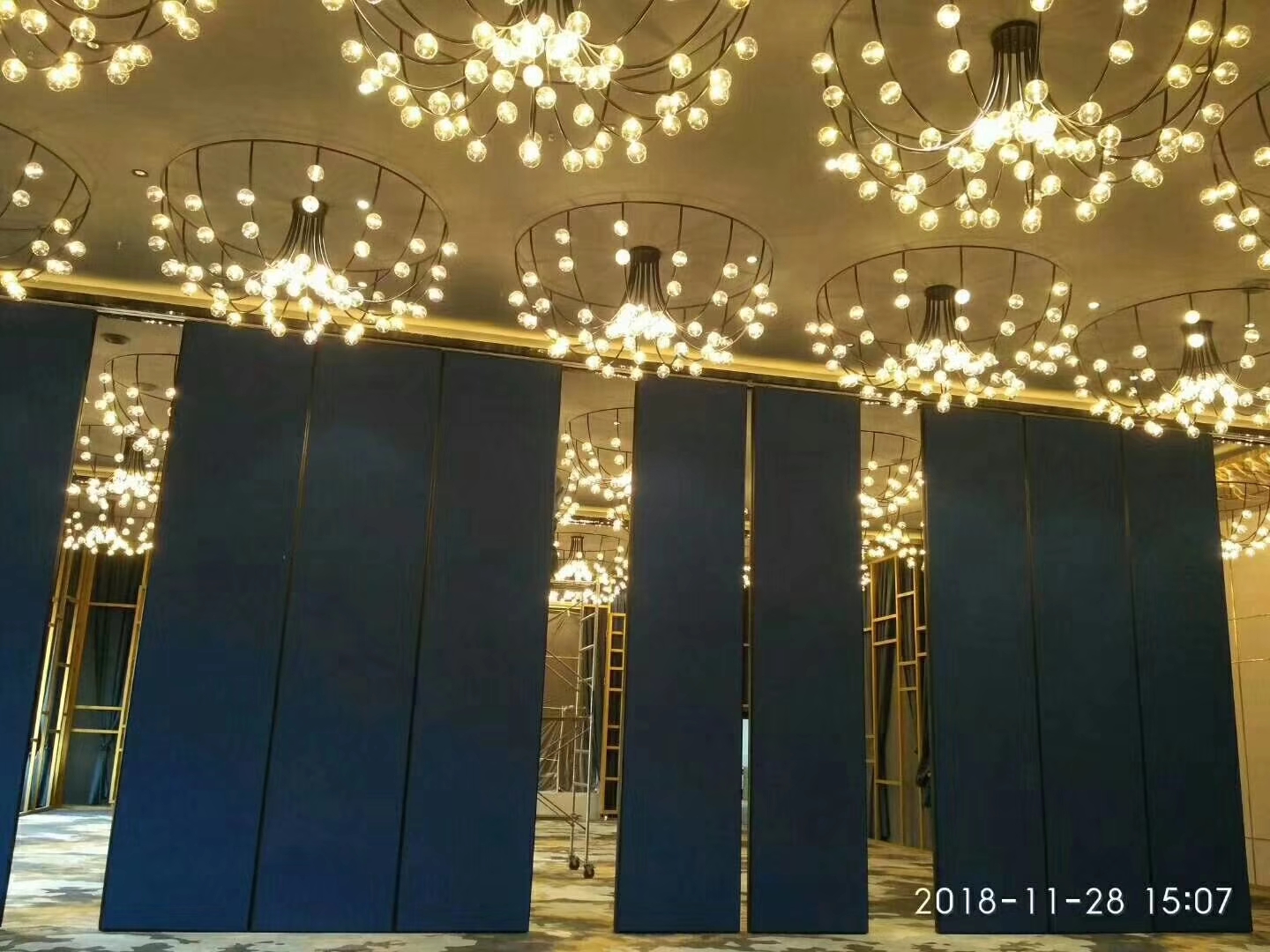 活動(dòng)屏風(fēng) 折疊門(mén) 移動(dòng)屏風(fēng) 活動(dòng)隔斷墻 酒店隔斷