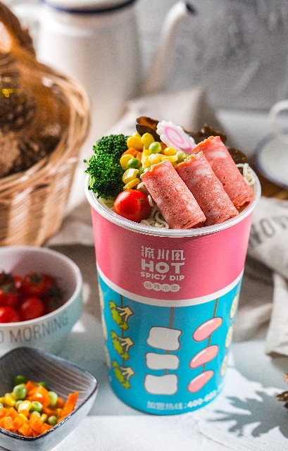 流川風(fēng)紙杯冷串串流川風(fēng)成網(wǎng)紅